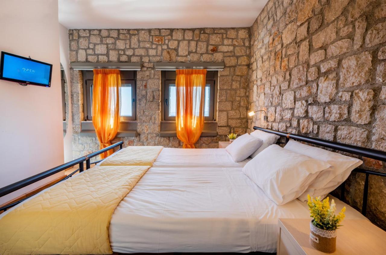 Villa Costamare - Enjoy Lazy Days On The Private Pool-Jacuzzi Pefki Buitenkant foto