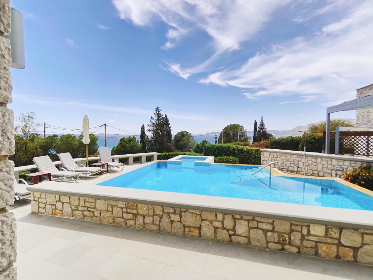Villa Costamare - Enjoy Lazy Days On The Private Pool-Jacuzzi Pefki Buitenkant foto