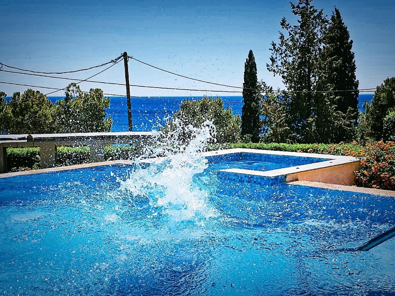 Villa Costamare - Enjoy Lazy Days On The Private Pool-Jacuzzi Pefki Buitenkant foto